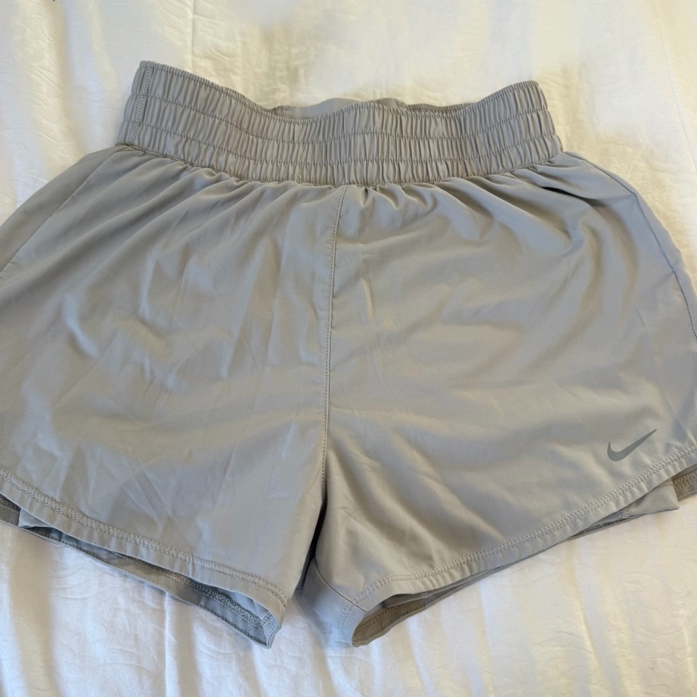 Nike Dri Fit Running Shorts Gray Athletic Lined Workout Shorts Women’s Small